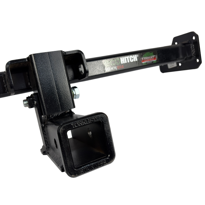 Nissan Ariya with concealed EcoHitch cross tube