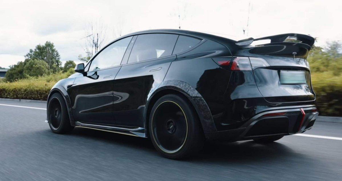 Robot Craftsman "STARSHIP" Rear Bumper & Diffuser for Tesla Model Y Performance AWD PP