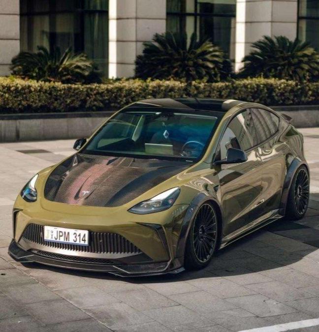 Robot Craftsman "STARSHIP" Widebody Wheel Arches for Tesla Model Y Performance AWD Carbon Fiber/FRP