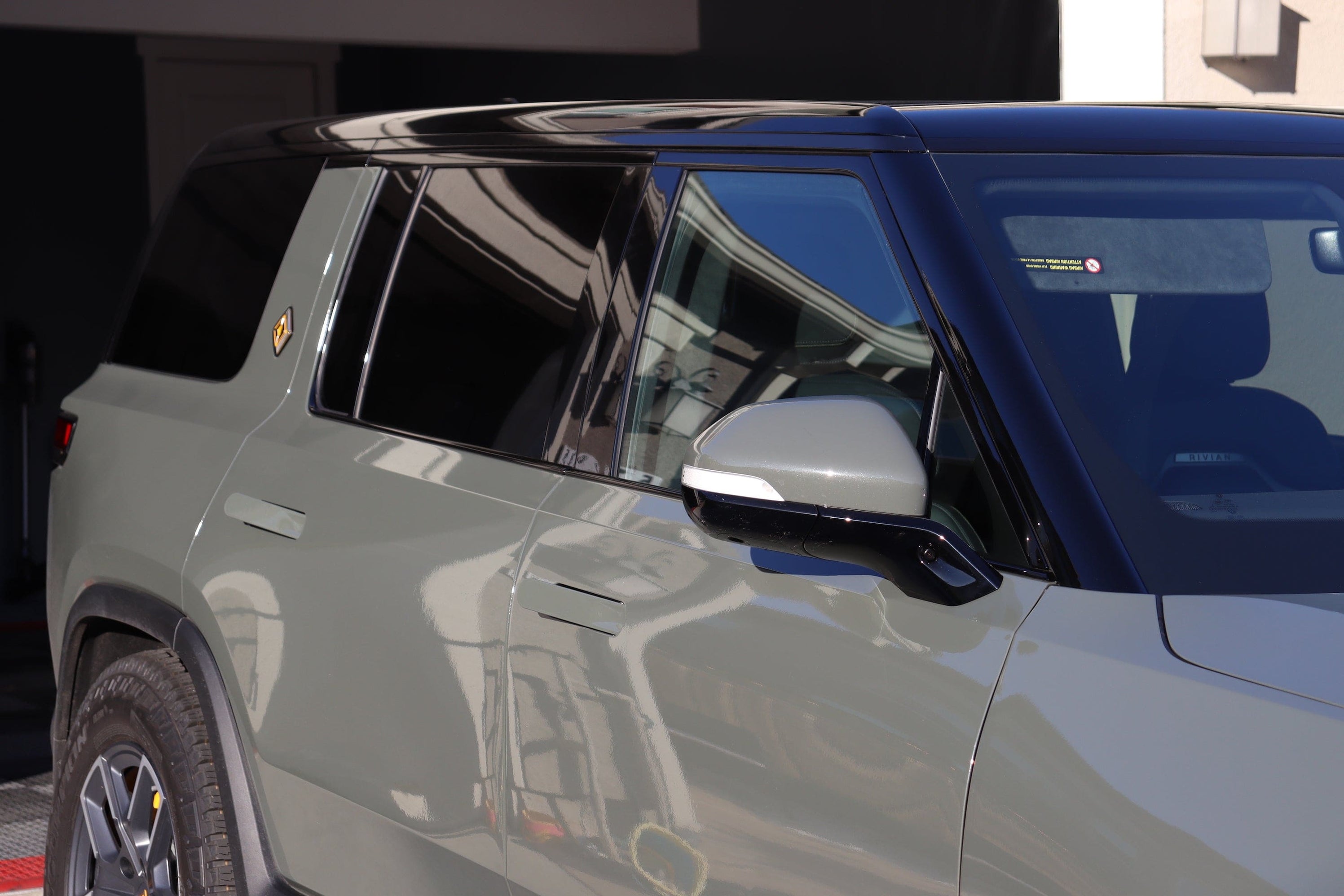 Chrome Delete Blackout Wrap Kit | for Rivian R1S 2022-2026 | EV Bandit